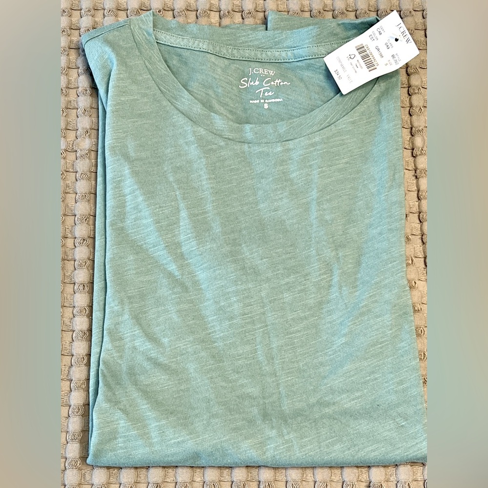 NWT J Crew sage green short sleeve t-shirt, size S